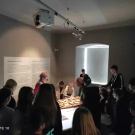 1679685635361