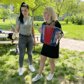 34_english_day_2024_divadielko_predstavenie_64_plavba_nad_hlbinami_pocas_potopy_piesen_keby_som_mala_krokodila_sprevadzala_kolegyna_ostadalova-(1)