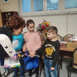 y5