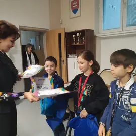 y8